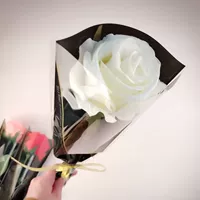 Модная упаковка на день Святого Валентина, целлофан, розы
