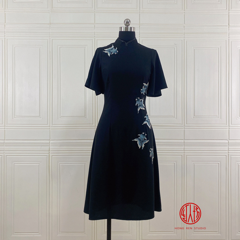 Black dress, cheongsam, brace, with embroidery, fitted