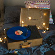 máy nghe nhạc chạy đĩa than	 Máy nghe nhạc vinyl Crosley tại Mỹ Máy nghe nhạc LP Máy ghi âm âm thanh nổi retro - Máy hát 	giá máy nghe nhạc đĩa than