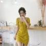 Dora Chaoren Hall Hồng Kông hương vị retro chic vuông dây đeo cổ áo eo váy triều tính khí Slim Một từ váy nữ mùa hè váy chữ a cho người béo