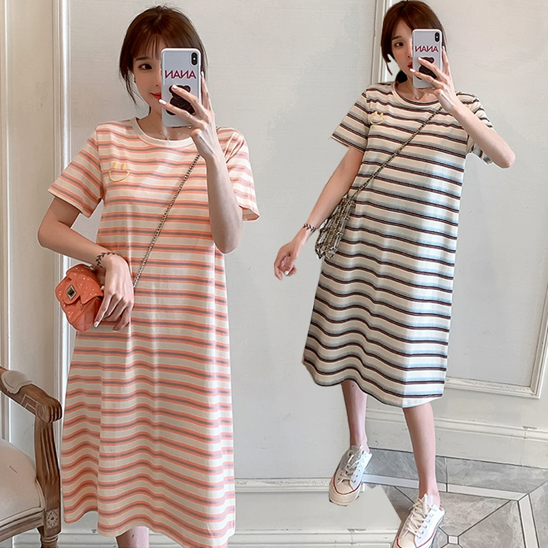 Váy bầu mùa hè cho bà bầu đi chơi phong cách thời trang ngoại phong cách hot mom cá tính mùa hè cho con bú váy thun cotton tay ngắn - Áo thai sản