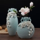 Синяя зажимающая цветочная бутылка набор +1 белая розовая орхидея