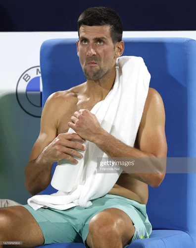 Шорты с теннисом в лакосте.