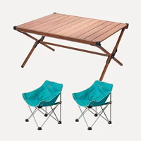 Один стол и два стула