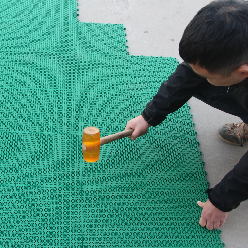 悬浮拼装运动地板塑料地胶幼儿园篮球场羽毛球场塑胶地面跑道地垫