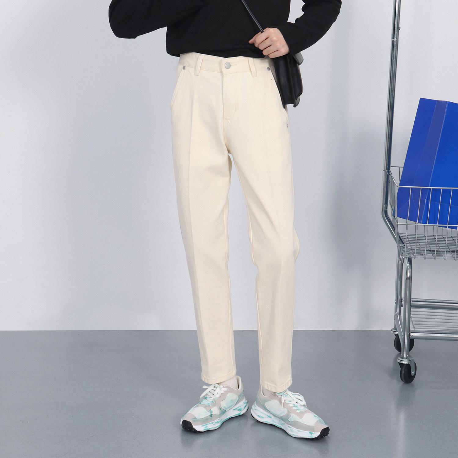 Spring natural-color washed straight-leg jeans for men, light luxury high-end white 9-inch casual pants, trendy and fashionable for men