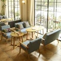 Nhà hàng ăn uống kết hợp miễn phí bàn ghế kết hợp thanh giải trí thoải mái màu sắc nội thất phòng ăn đơn giản đôi sofa - FnB Furniture 	chân bàn inox	