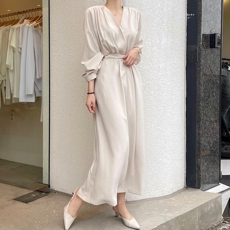 Apricotthe republic of korea ins spring French Retro V-neck tender Age reduction Frenulum Close your waist longuette Self cultivation have more cash than can be accounted for Long sleeve Dress