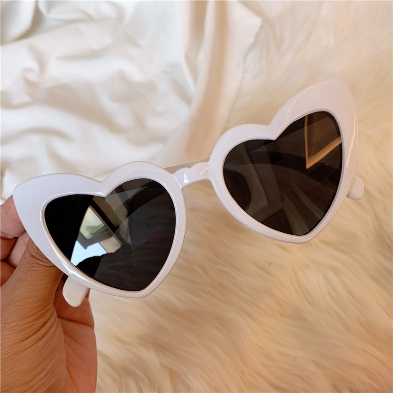 Lotus Root Colorvintage Sunglasses Port style Europe and America Retro photograph cat eye Sunglasses Purple series lovers pose female collocation