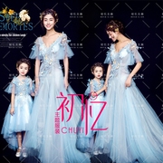 2018 new photo studio cha mẹ và con theme nhiếp ảnh quần áo mẹ và con gái ảnh trang phục tươi cổ tích sky blue dress dress