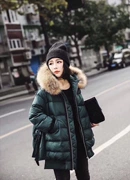 Châu Âu ga 2019 mùa đông mới Hàng hóa châu Âu Phụ nữ thủy triều Một từ cổ áo lông lớn dày trùm đầu dài áo khoác xuống phụ nữ - Xuống áo khoác