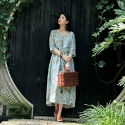 Nian Jiangnan mùa xuân và mùa hè Zen phụ nữ váy retro in kích thước lớn áo choàng lỏng băng bó váy ramie - Váy dài