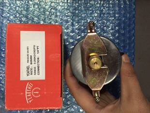 Сейчас в наличии ПересечениеYeathe ударопрочный давление масла поверхность стоять установка  0-3500PSI/0-250KG  60MM 1/4'