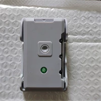 Зеленый лист серый