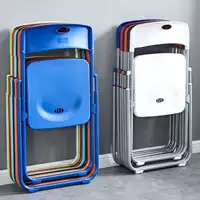 Пластиковый складной стул