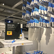 Cây lăn bụi quần áo miniso Noto thị trấn mua trong nước Tô Châu IKEA chính hãng mua con lăn dính tóc có thể trà - Hệ thống giá giặt máy cạo lông áo len