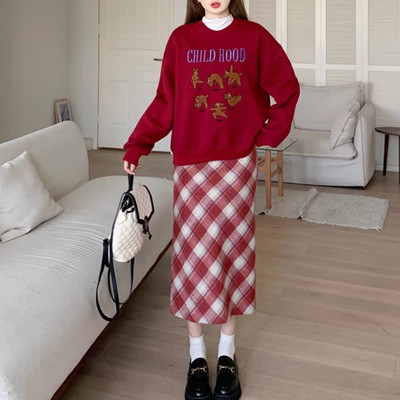 taobao agent Demi-season set, retro warm sweatshirt, woolen pleated skirt, plus size, western style, with embroidery