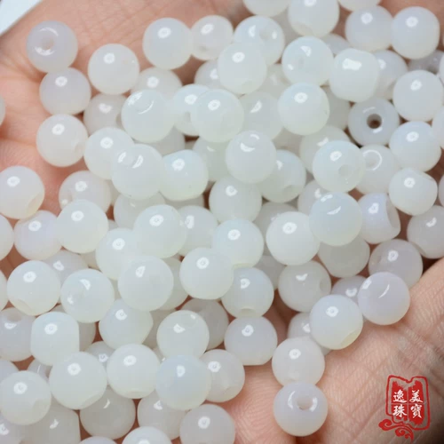 100 штук из 4-8 мм белой имитации нефрита