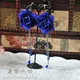 Есть кисточки, спиральные зажимы для ушей