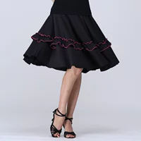 Черная инкрустированная розовая красная юбка