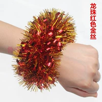 Красная золотая рука цветок