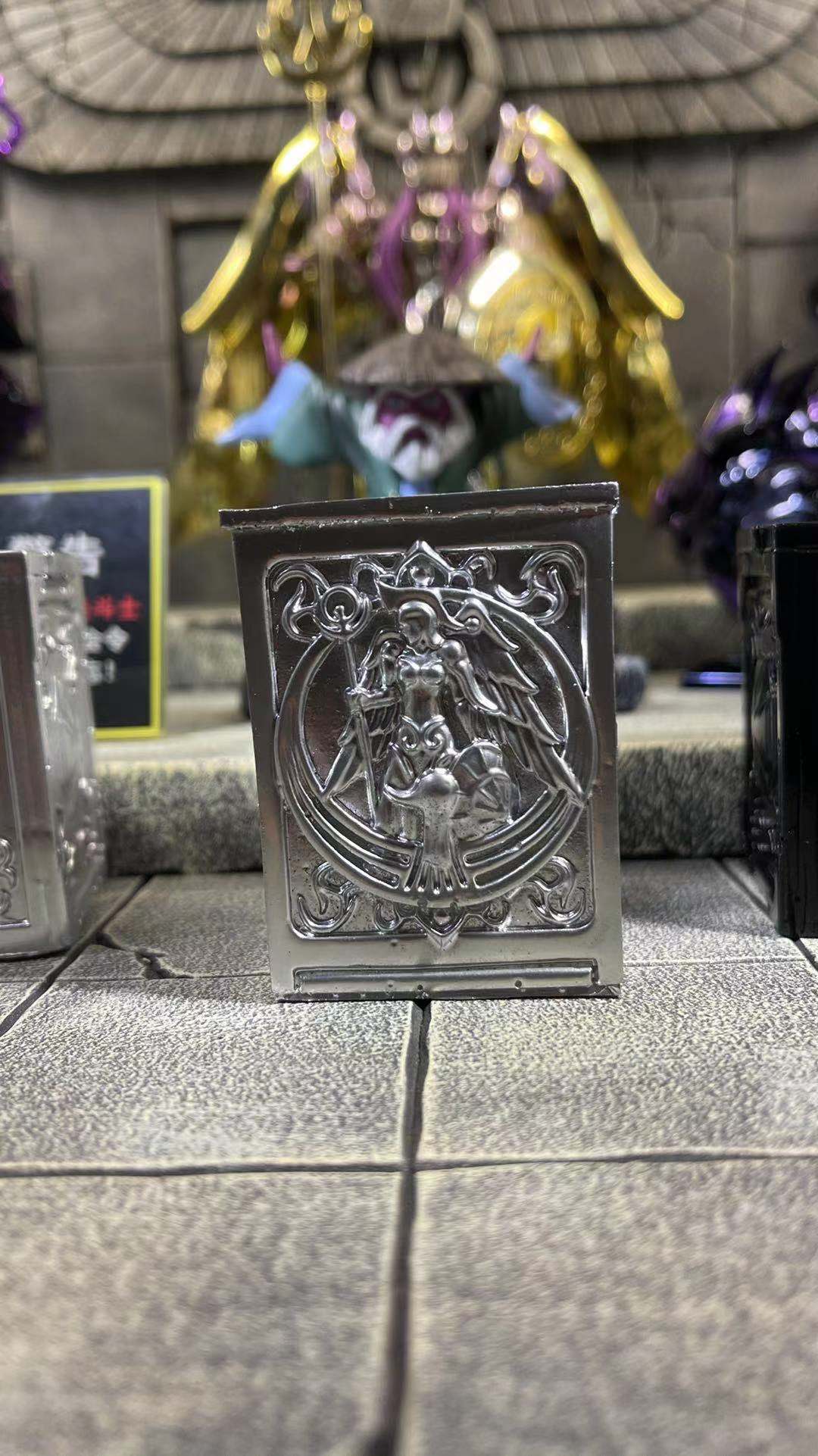 Do Not Open The CoverThe myth of holy garments Saint Seiya god Athena Holy chest