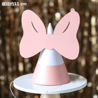 Розовая шляпа по днегишству