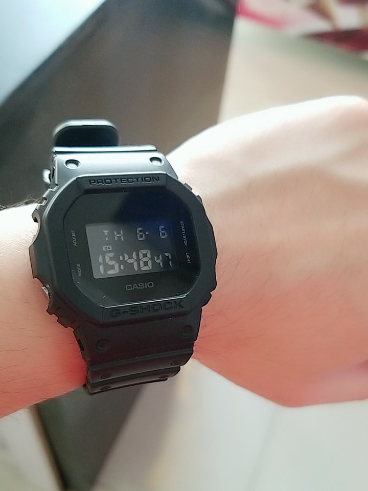 卡西欧dw5600bb运动手表