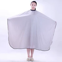 Шелковая ткань серой морщин