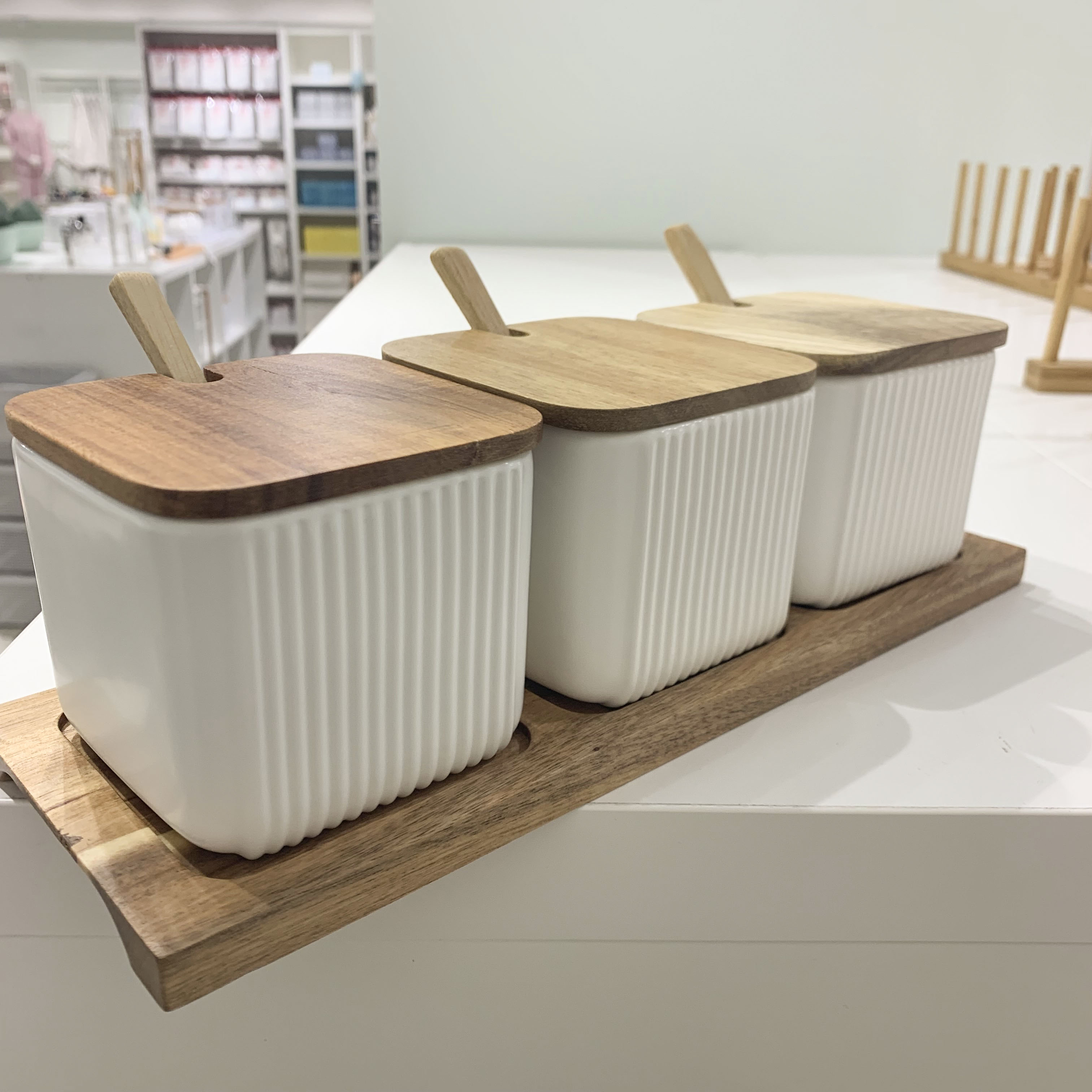 LOVE Marcellus Elegant Ceramic Seasoning Jar Set