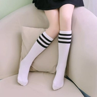 Белые носки и черные носки
