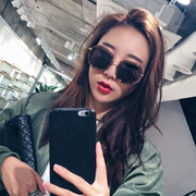 Kính râm retro cá tính Hàn Quốc nữ mặt tròn mặt lớn kính râm màu đỏ 2018 phiên bản mới của Hàn Quốc kính hoang dã