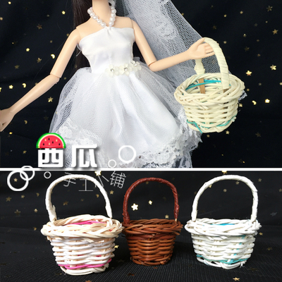 taobao agent Small basket flower-shaped, retro doll house, decorations with accessories