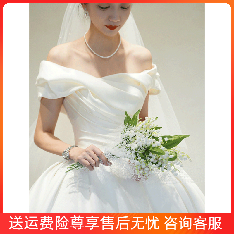 小さな花嫁のためのメインのウェディングドレス 2023 新しい高品質のフランスのワンショルダーサテンのウェディングドレス、女性のための大きなテール