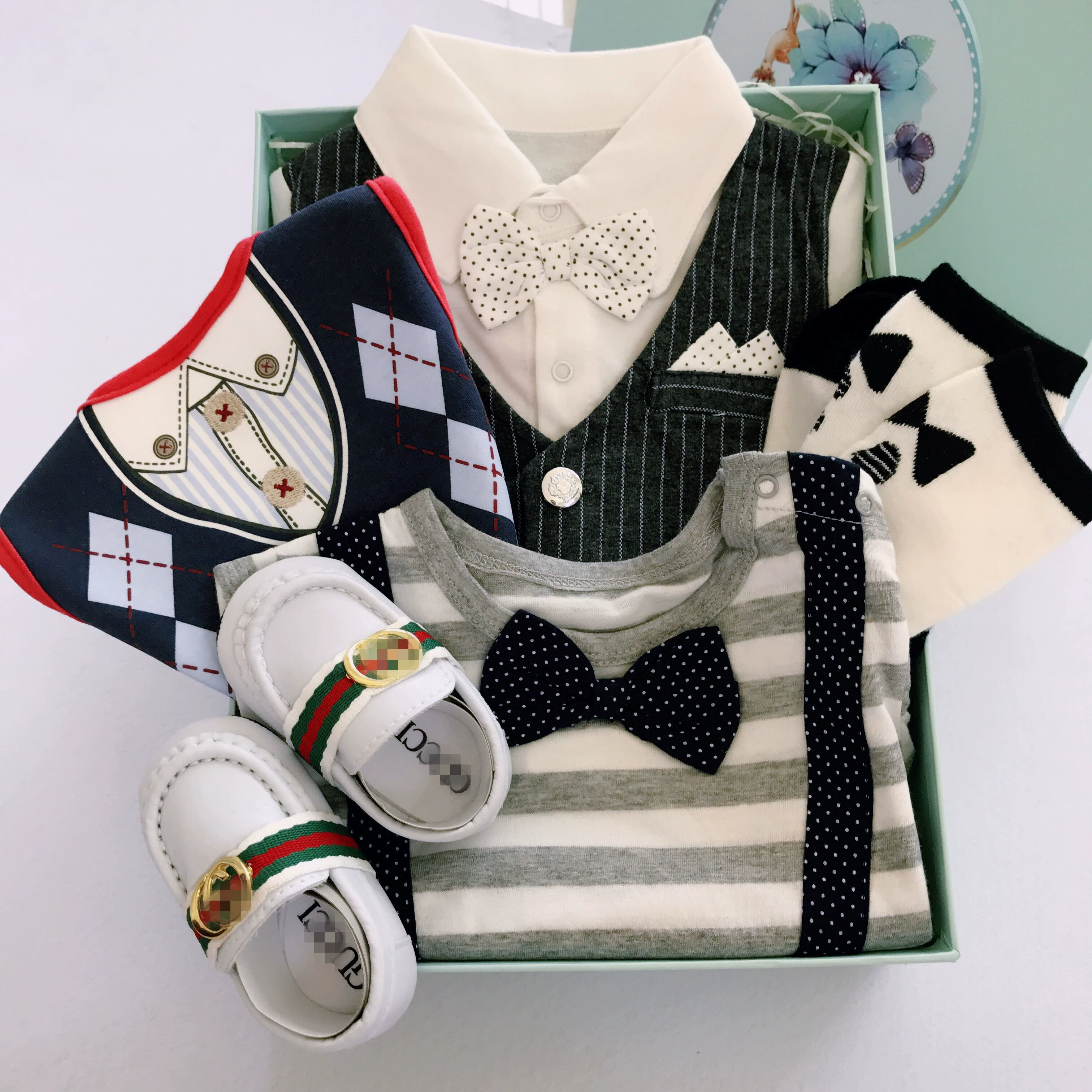 Hộp quà tặng cho bé Quần áo mùa hè cho bé Quần áo ngắn tay sơ sinh Trăng tròn Một trăm ngày tuổi Khai thác Jumpsuit - Bộ quà tặng em bé