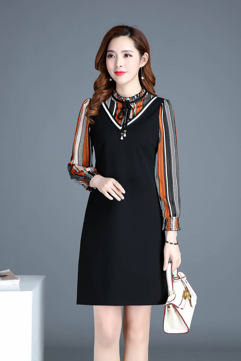 2018秋装新款长袖印花假两件连衣裙女遮肚子显瘦大码a字裙打底裙