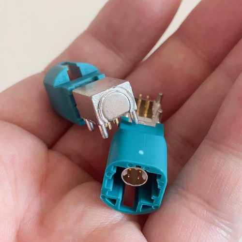 HSD4P -разъем мужского головки Xin Baomei CAR CAR CAN CANCER CONTER HED4P Плака