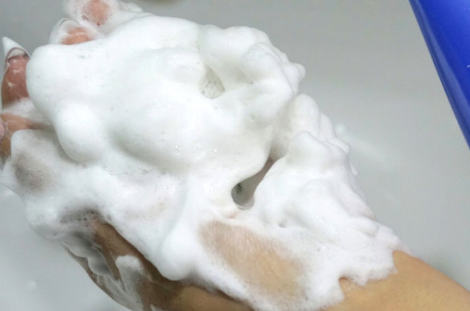 珊珂洁面乳,喜欢那丰富绵密的泡沫!