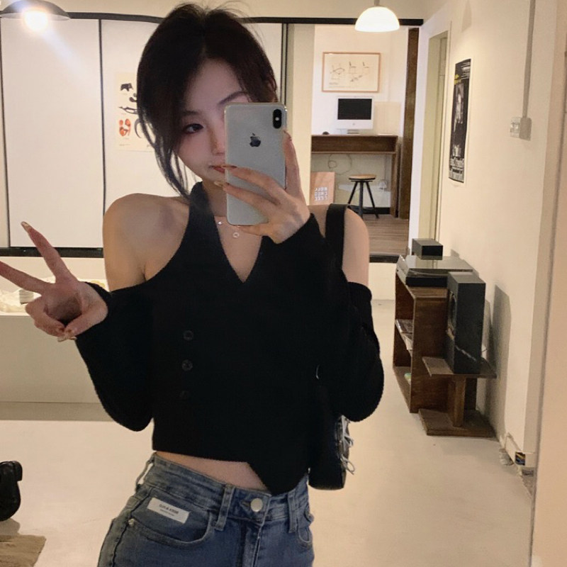Black halter-neck long-sleeved T-shirt for women, 2022 new early autumn slimming and petite look, a clever off-the-shoulder base top