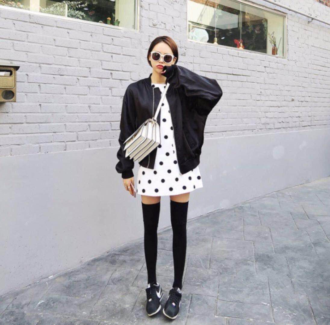 长筒袜夏天要怎么搭配?