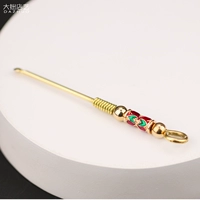 Красная и зеленая бабочка