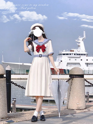 taobao agent Walnut JK [子 子 胡 胡] Original milk white vertical lines Shengxia service sailor clothing dress gentle