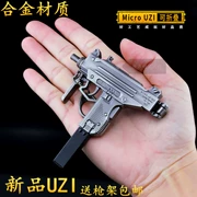 Ăn gà trò chơi ngoại vi đồ chơi UZI súng tiểu liên súng trường mô hình súng kim loại mô hình chìa khóa vòng mặt dây chuyền mũ bảo hiểm - Game Nhân vật liên quan
