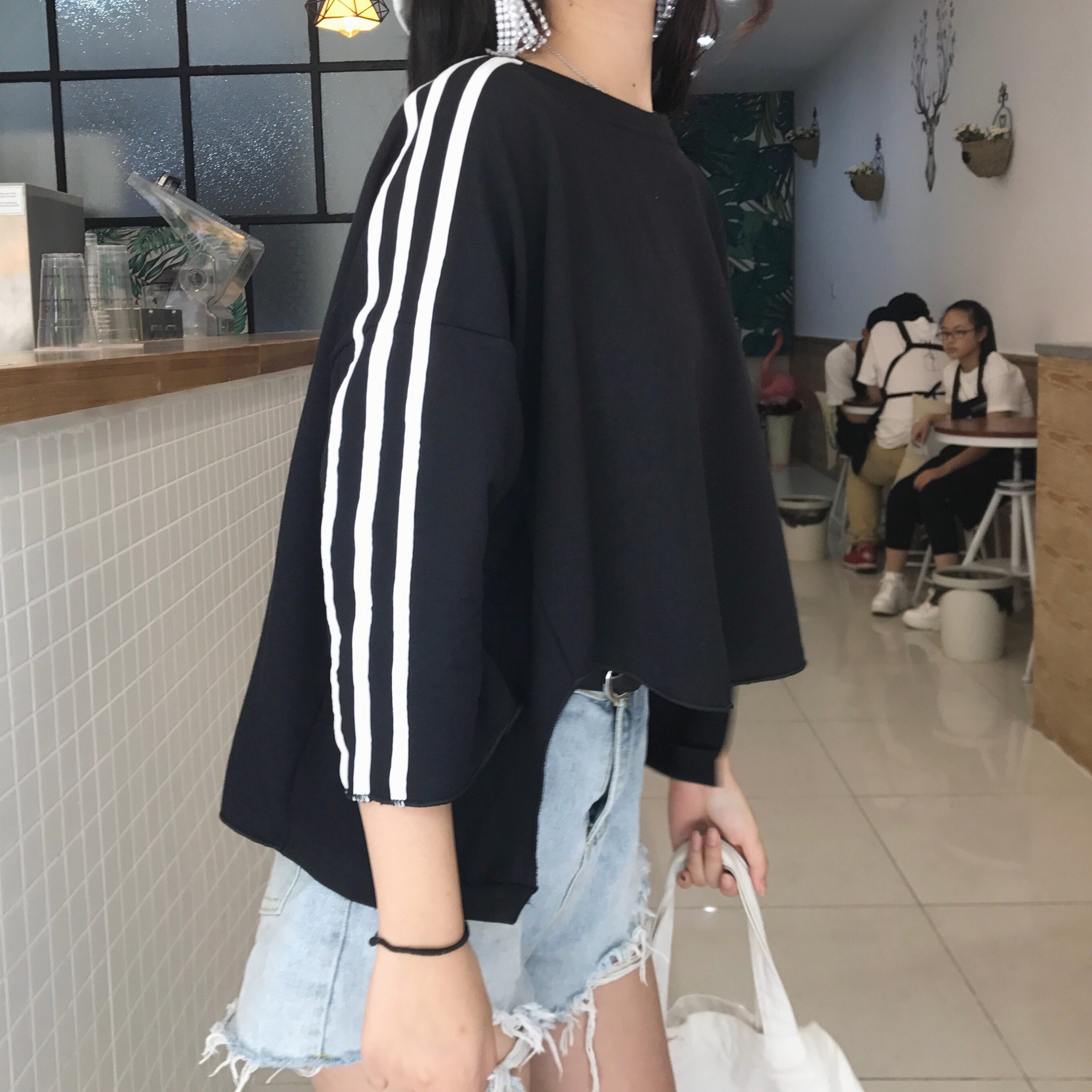 Nhanh tay đỏ người đàn ông màu đỏ net với quần áo xã hội Hồng Kông hương vị sinh viên bảy điểm tay áo len của phụ nữ một nửa tay áo Hàn Quốc phiên bản của thủy triều mùa thu