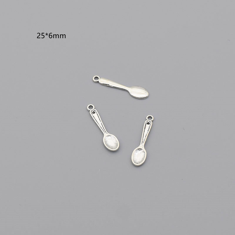 1 Small SpoonDIY ornaments parts alloy Retro Ancient silver smiling face Spoon scissors self-control Necklace Earrings Pendants Pendant