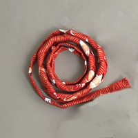 Красная волнистая резинка для волос