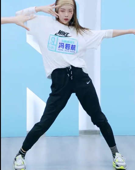 Qing Er Tong Model Bv2782-010Nike Nike Women's trousers motion trousers spring new pattern Casual pants Shut up Pencil Pants BV 2899
