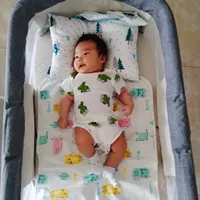 Детская универсальная подушка для новорожденных