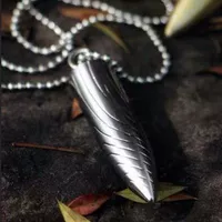 Серебряный рисунок боевых волков