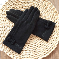 Демисезонные удерживающие тепло перчатки с бантиком